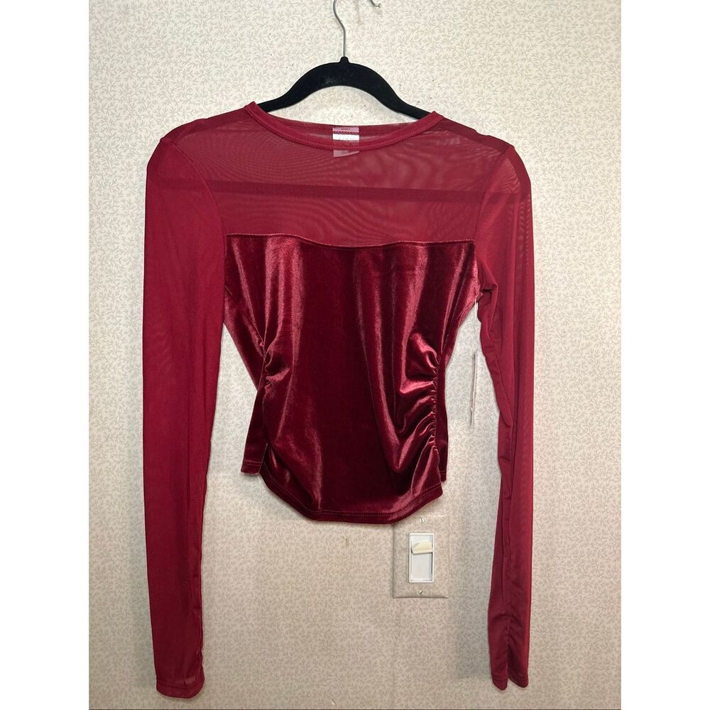 NWT wild fable top